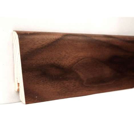 Фото - Плинтус деревянный шпонированный Kluchuk Евро Орех американский 60х18х2400 Коричневый KLE6006