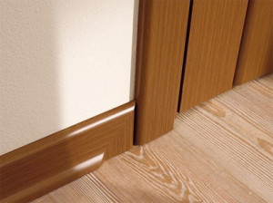 пример плинтуса МДФ